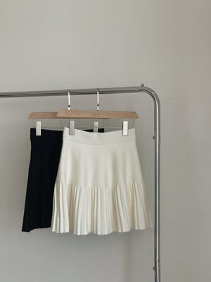 Knit Pleated Skirt / 针织百褶裙