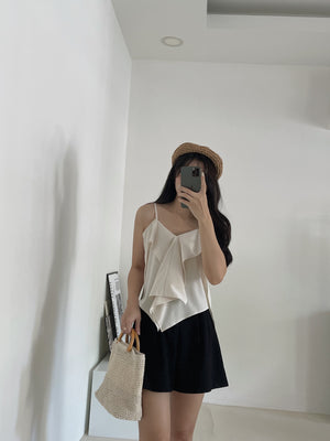 Straps Ruffles Top / 吊带荷叶上衣