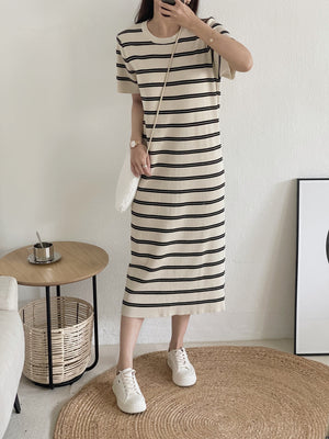 Stripes Knitted Long Dress / 简约条纹针织连衣裙