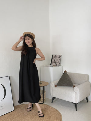 Halterneck Straight Dress / 小众挂脖垂感连身裙