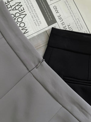 Split Hem Pencil Skirt / 通勤风西装半身裙 - Black