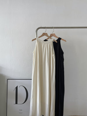 Halterneck Straight Dress / 小众挂脖垂感连身裙